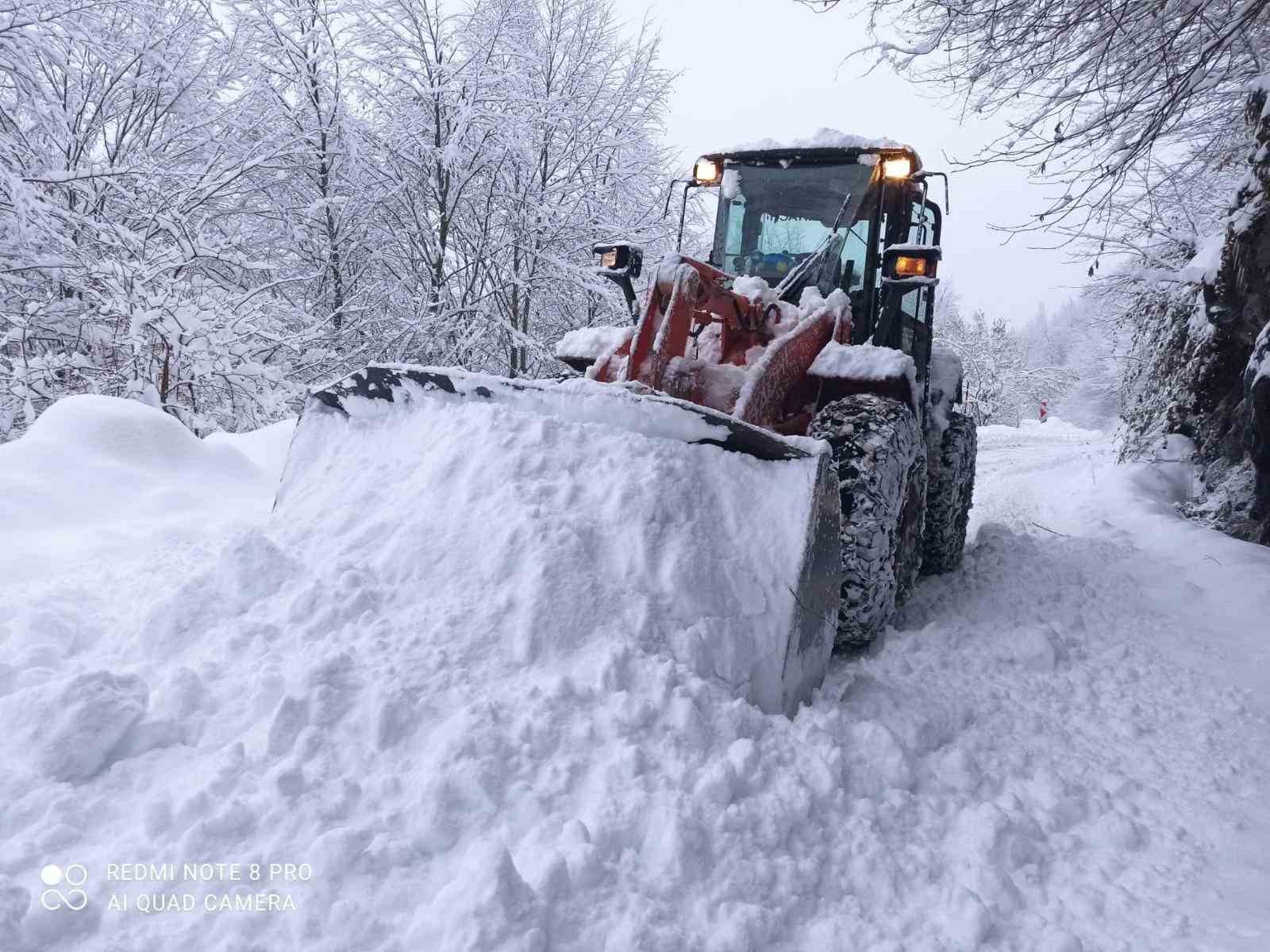 Ordu&rsquo;da bir g&uuml;nde 4 bin 157 kilometre yol ulaşıma a&ccedil;ıldı
