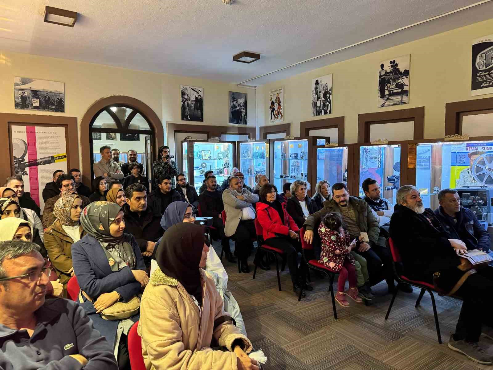 Fotoğraf Makinesi M&uuml;zesi&rsquo;nde "Mescid-i Aksa, Kud&uuml;s" sunumu
