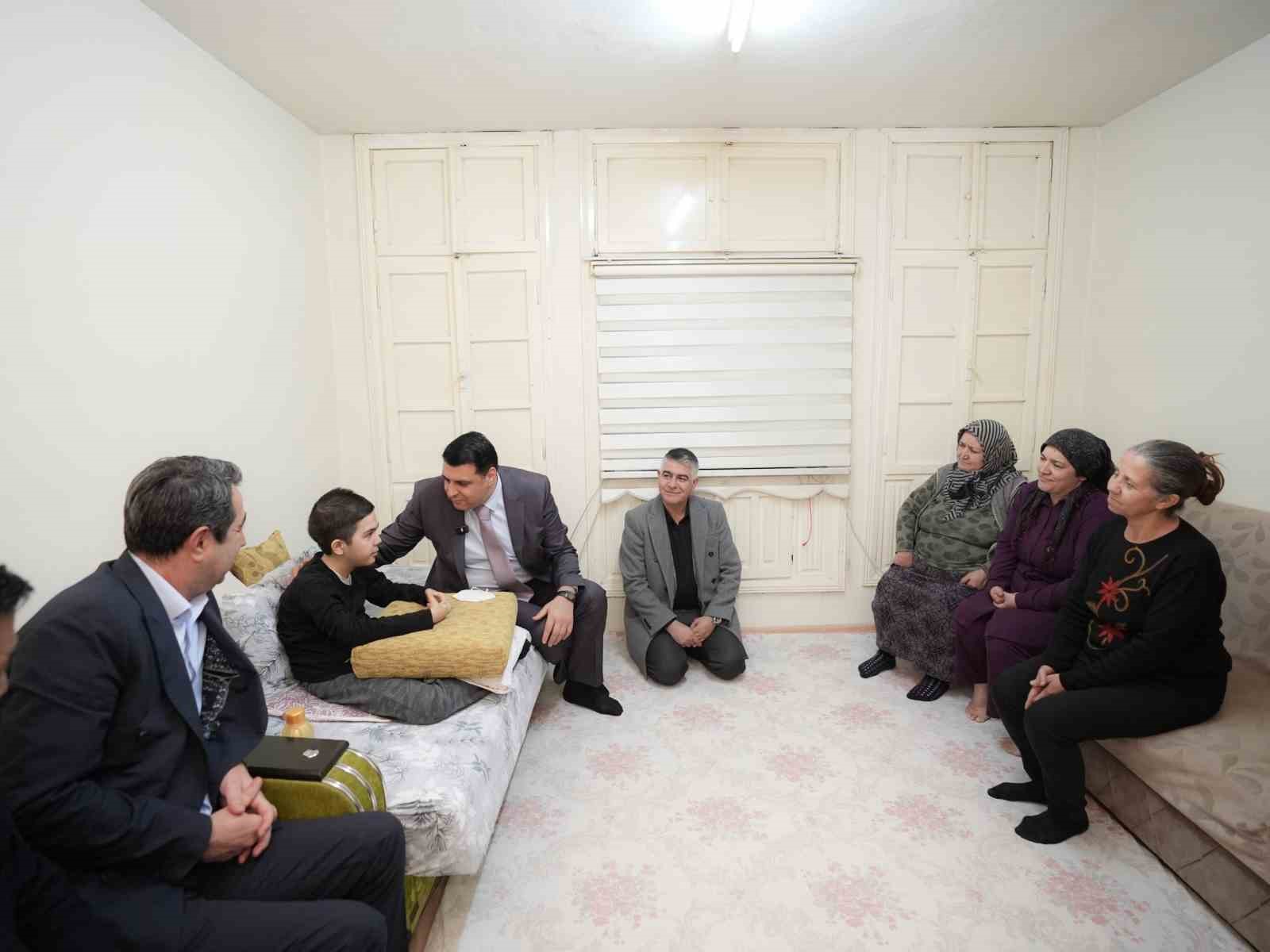 Yılmaz&rsquo;dan engelli ailelere ziyaret
