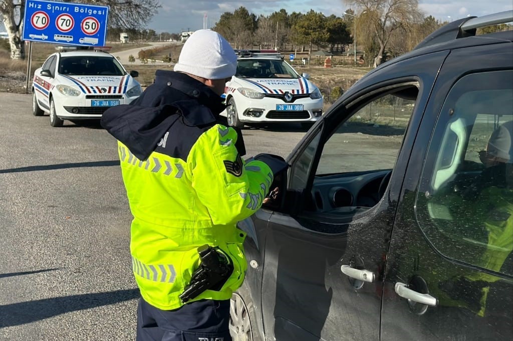 Eskişehir&rsquo;de jandarma sorumluluk b&ouml;lgesinde ge&ccedil;tiğimiz yıl 250 trafik kazası meydana geldi
