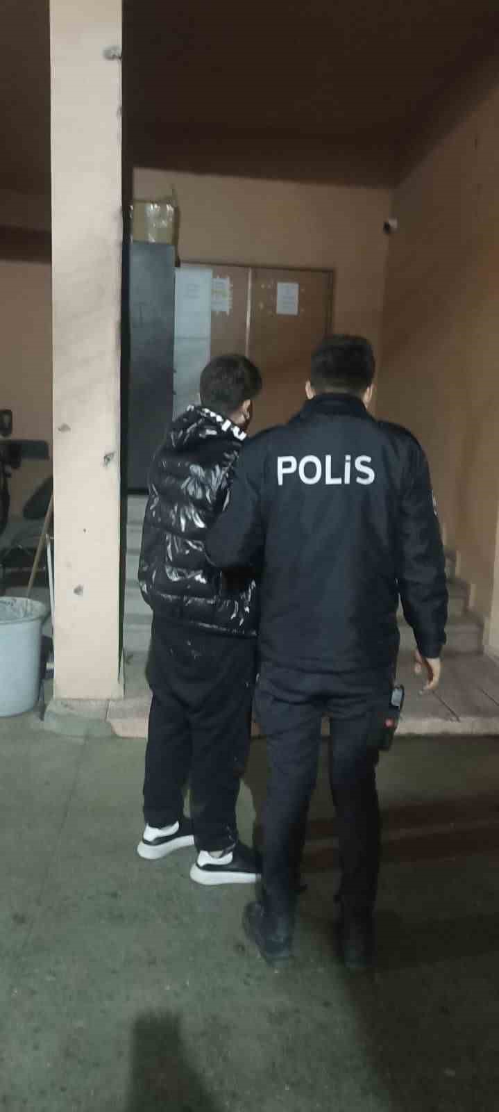 Balıkesir’de yediemin otoparkından çalınan 4 araç operasyonla bulundu: 2 tutuklama
