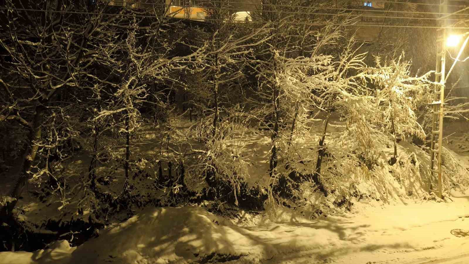 Artvin Şavşat’ta eğitime kar engeli