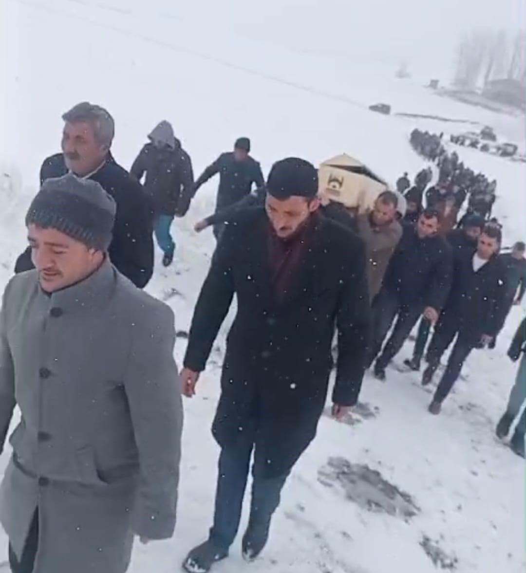 Eşi tarafından &ouml;ld&uuml;r&uuml;len kadın toprağa verildi
