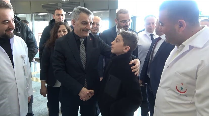 Vali ile küçük çocuk arasındaki tatil pazarlığı gülümsetti