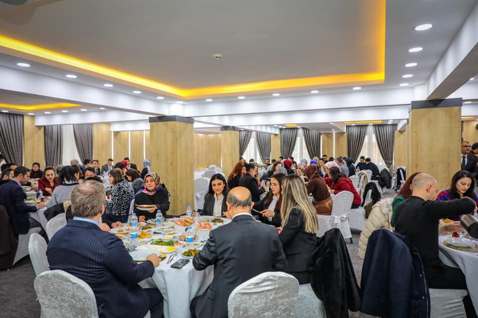 Vali Aydoğdu Erzincan&rsquo;a yeni atanan &ouml;ğretmenlerle bir araya geldi
