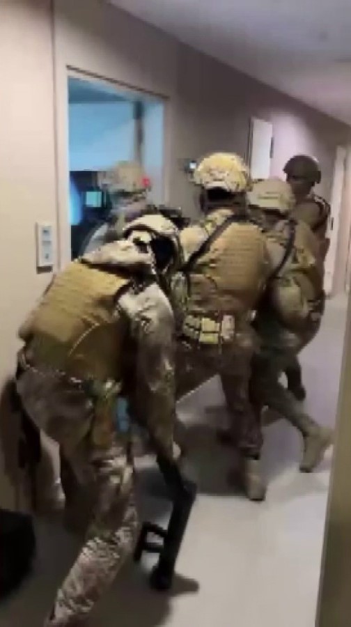 Beykoz&rsquo;da akıl almaz plan: Sevgilisine &ccedil;ete ile saldırı d&uuml;zenledi, 10 kişi tutuklandı
