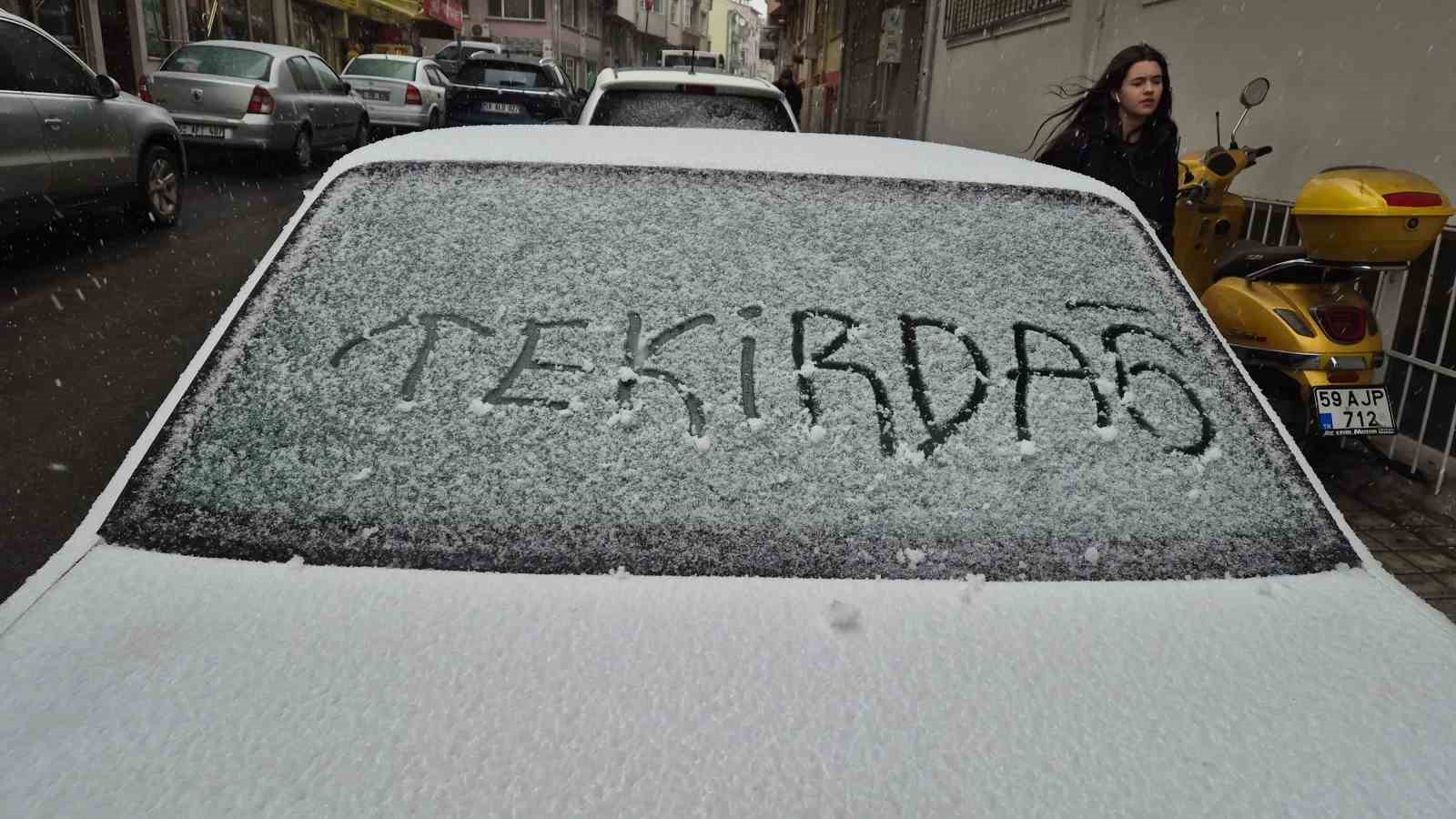 Tekirdağ’da kar yağışı başladı