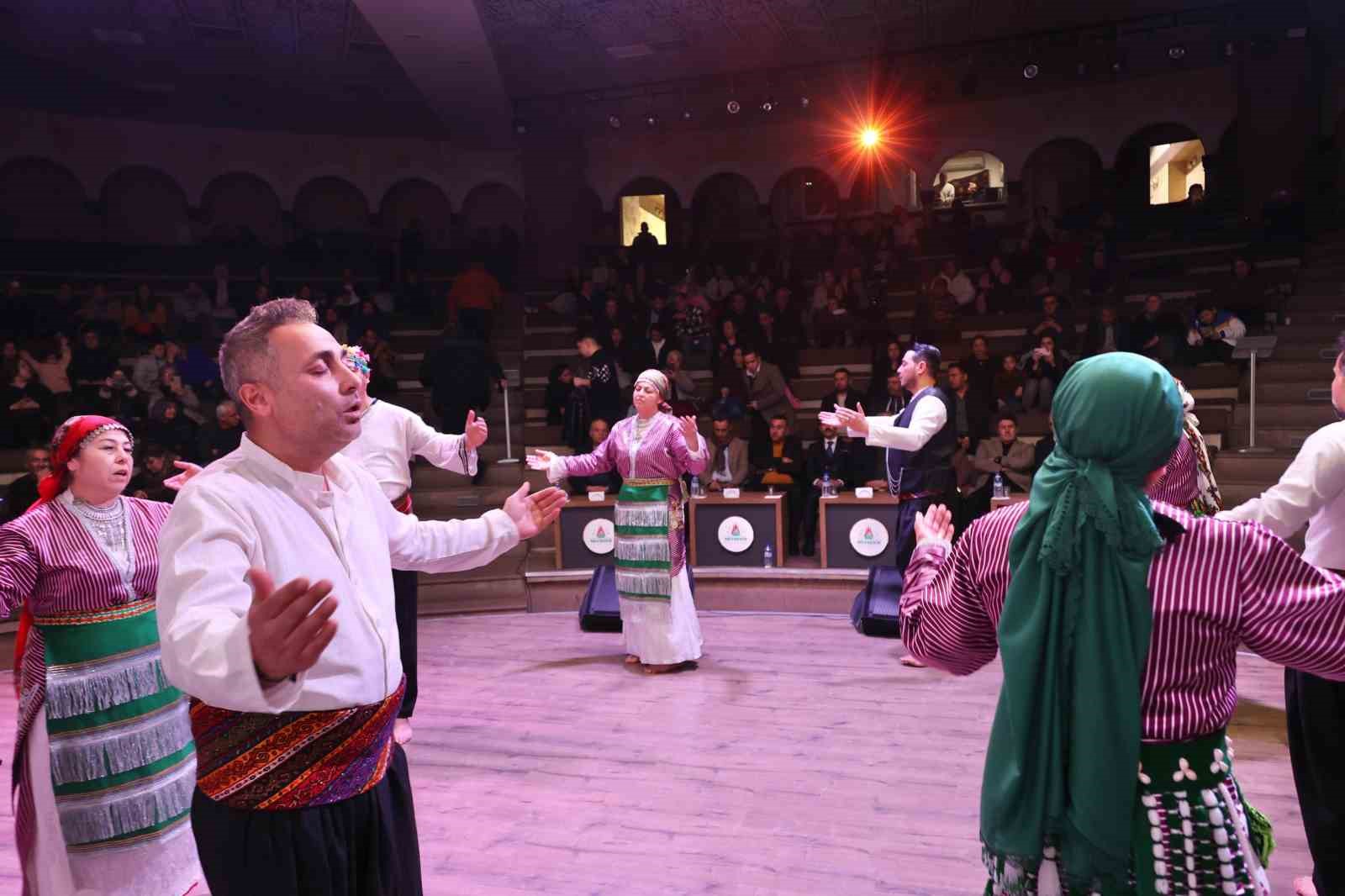 Orta Anadolu t&uuml;rk&uuml;leri izleyiciden tam not aldı
