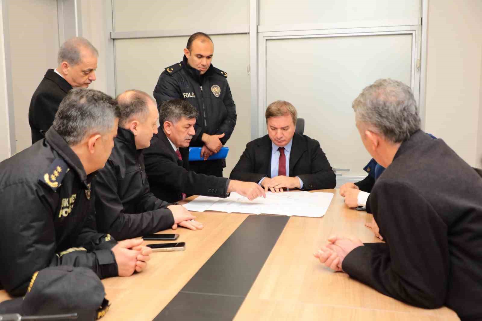 Araştırma Hastanesi yeni hizmet binasının trafik d&uuml;zeni masaya yatırıldı
