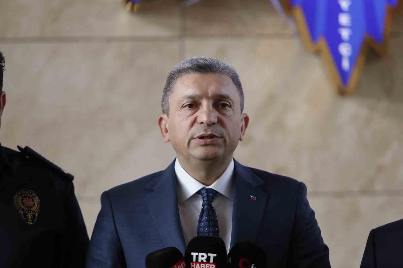 Antalya Valisi Şahin: "Denetimlerde sorumluluklarını yerine getirmeyen kim olursa olsun yasal s&uuml;re&ccedil;leri işleteceğiz"
