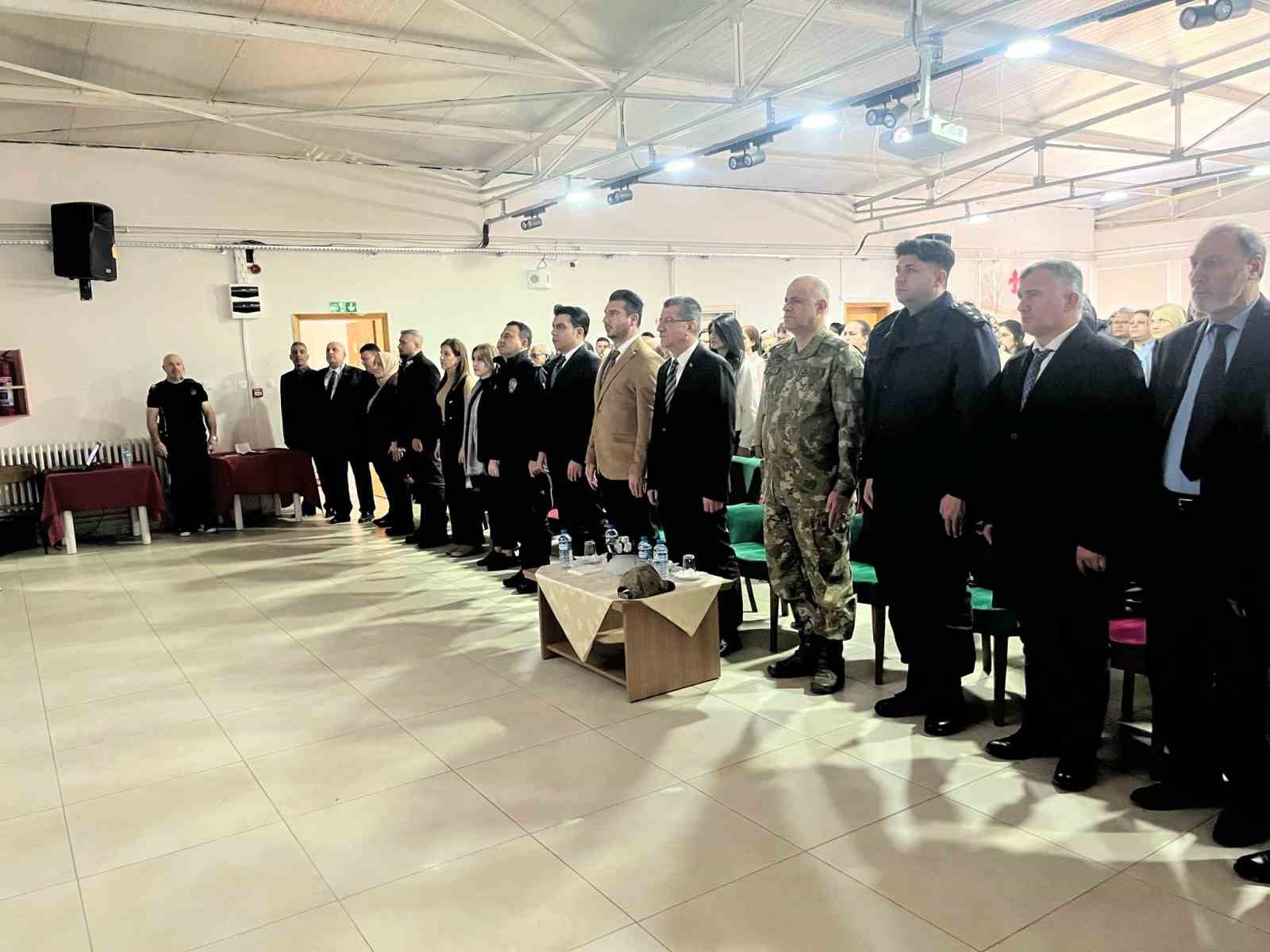 Babaeski’de "En İyi Narkotik Polisi Anne" konferansı