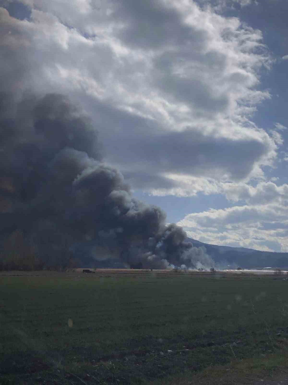 Yamadı G&ouml;l&uuml;&rsquo;nde 10 g&uuml;nde &uuml;&ccedil;&uuml;nc&uuml; yangın: 50 hektar alan yandı, 1 ş&uuml;pheli g&ouml;zaltında
