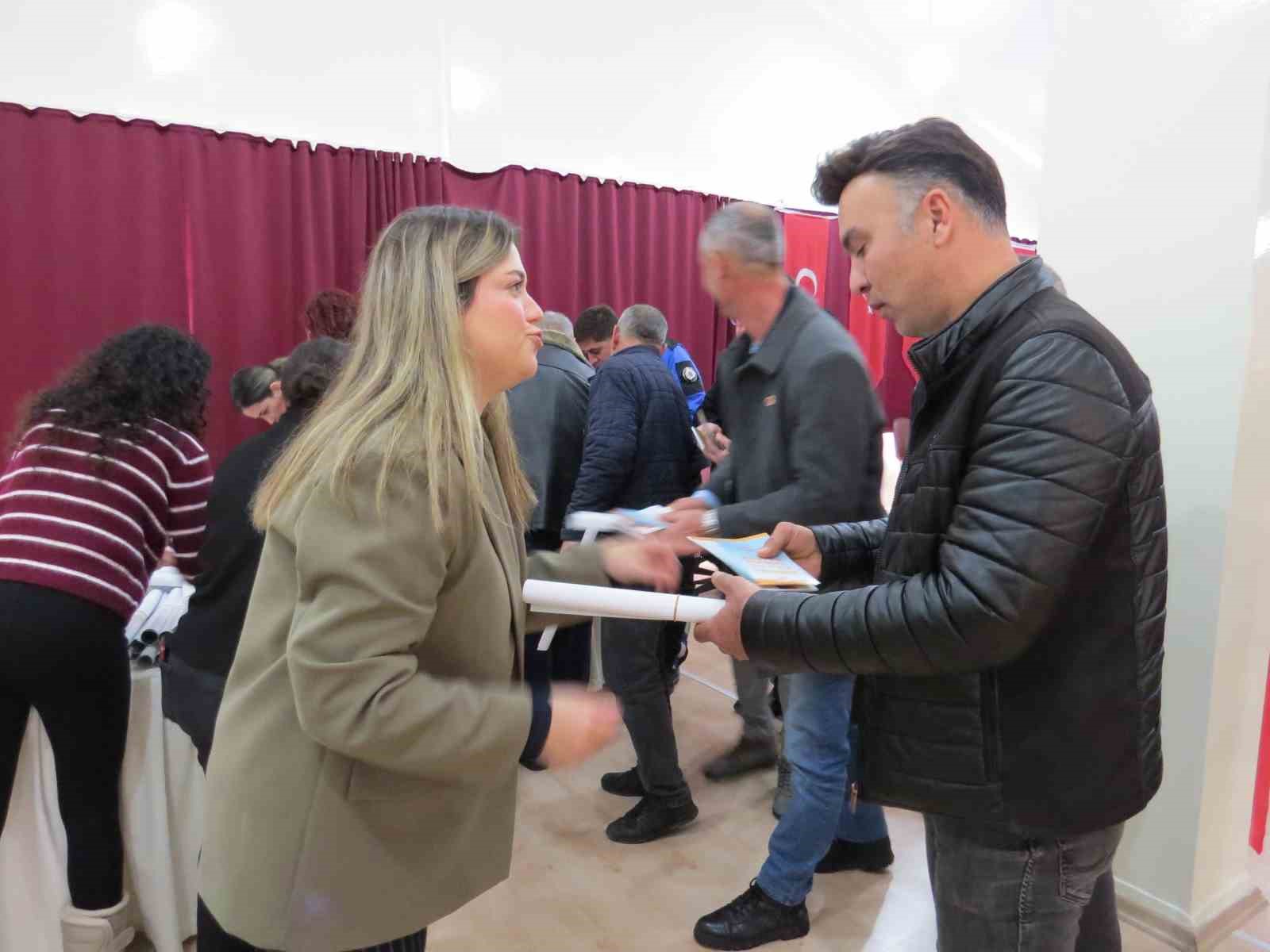 Kırklareli&rsquo;nde 2025 Aile Yılı dolayısıyla muhtarlara koruyucu aile ve kadına y&ouml;nelik şiddetle m&uuml;cadele eğitimi verildi
