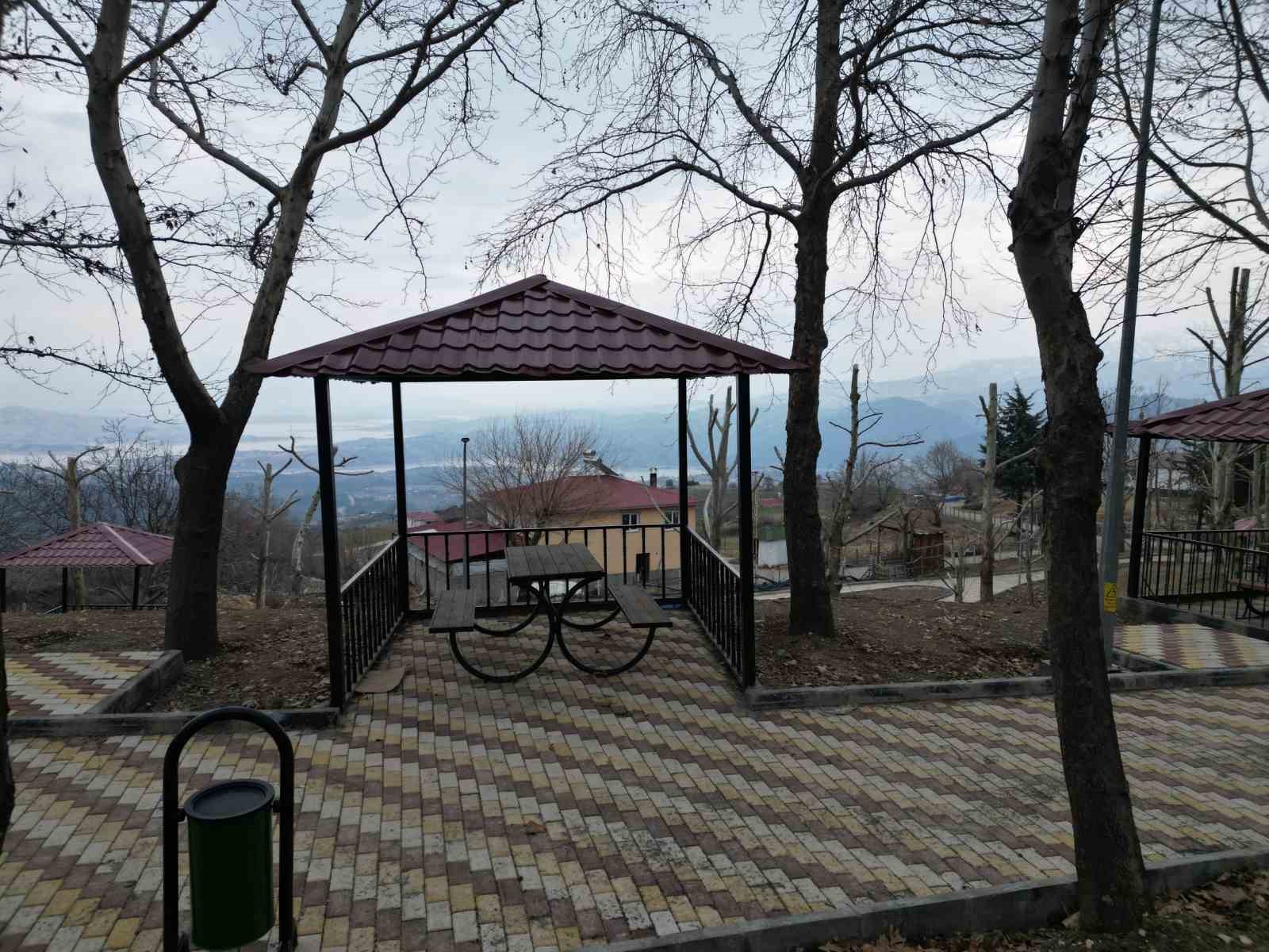 Onikişubat Belediyesi&rsquo;nden yeni bir d&ouml;n&uuml;ş&uuml;m hamlesi: D&ouml;ngele &Ccedil;ağşak Parkı yenileniyor
