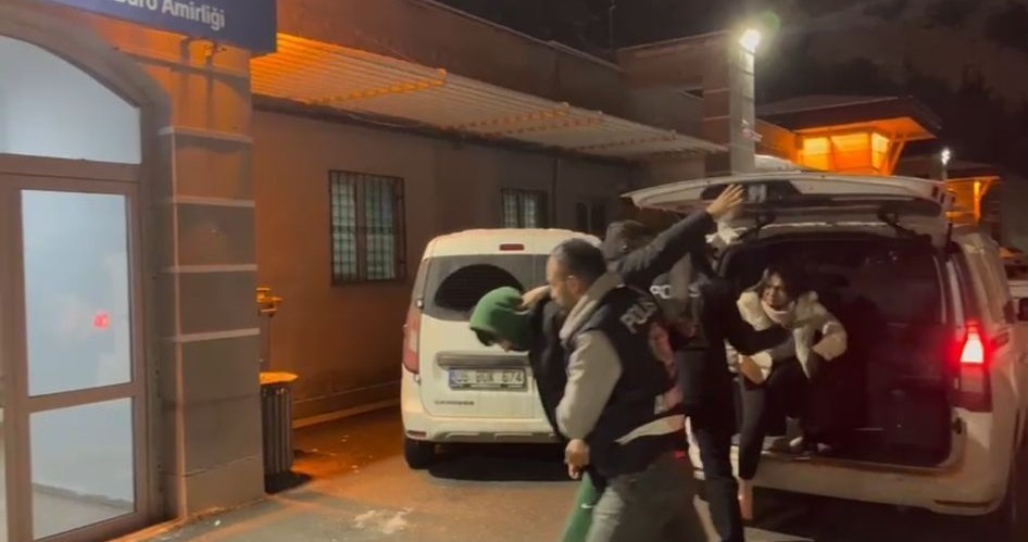 Ankara’da oto hırsızı 2 şüpheli gözaltına alındı