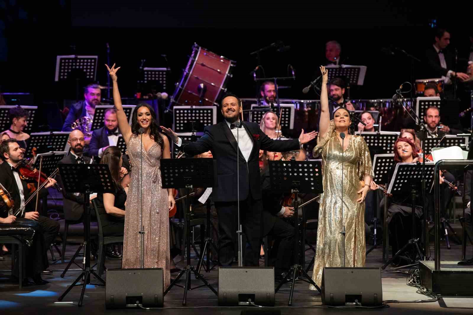 Operanın d&uuml;nyaca &uuml;nl&uuml; yıldızları T&uuml;rkiye&rsquo;nin M&uuml;hendis Kızları i&ccedil;in sahne aldı
