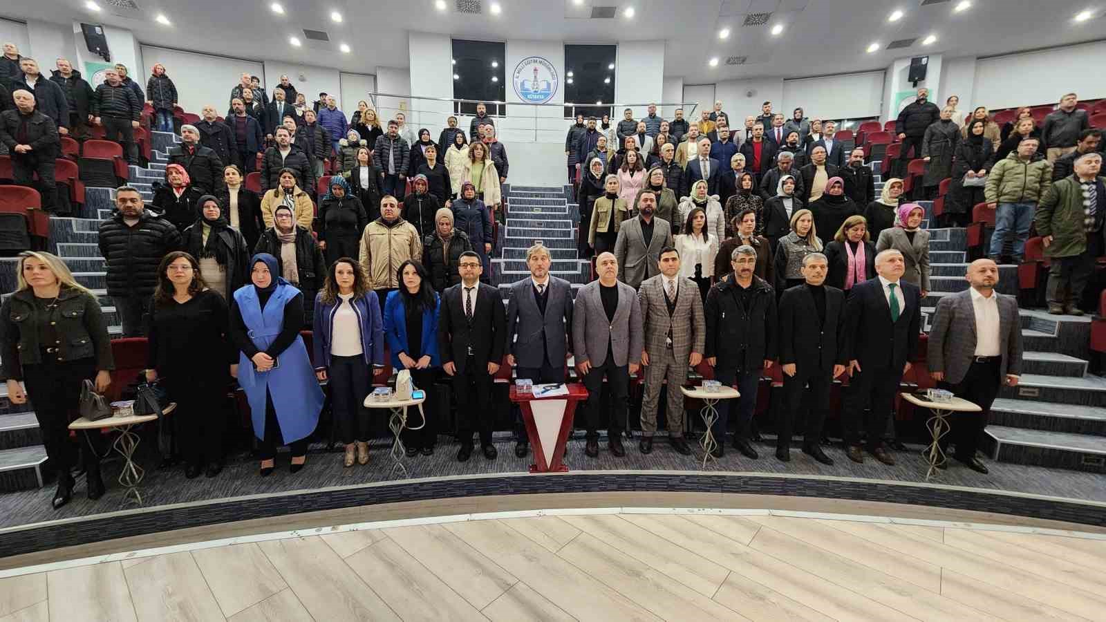 Kütahya İl Milli Eğitim Müdürü Yılmaz velilerle buluştu