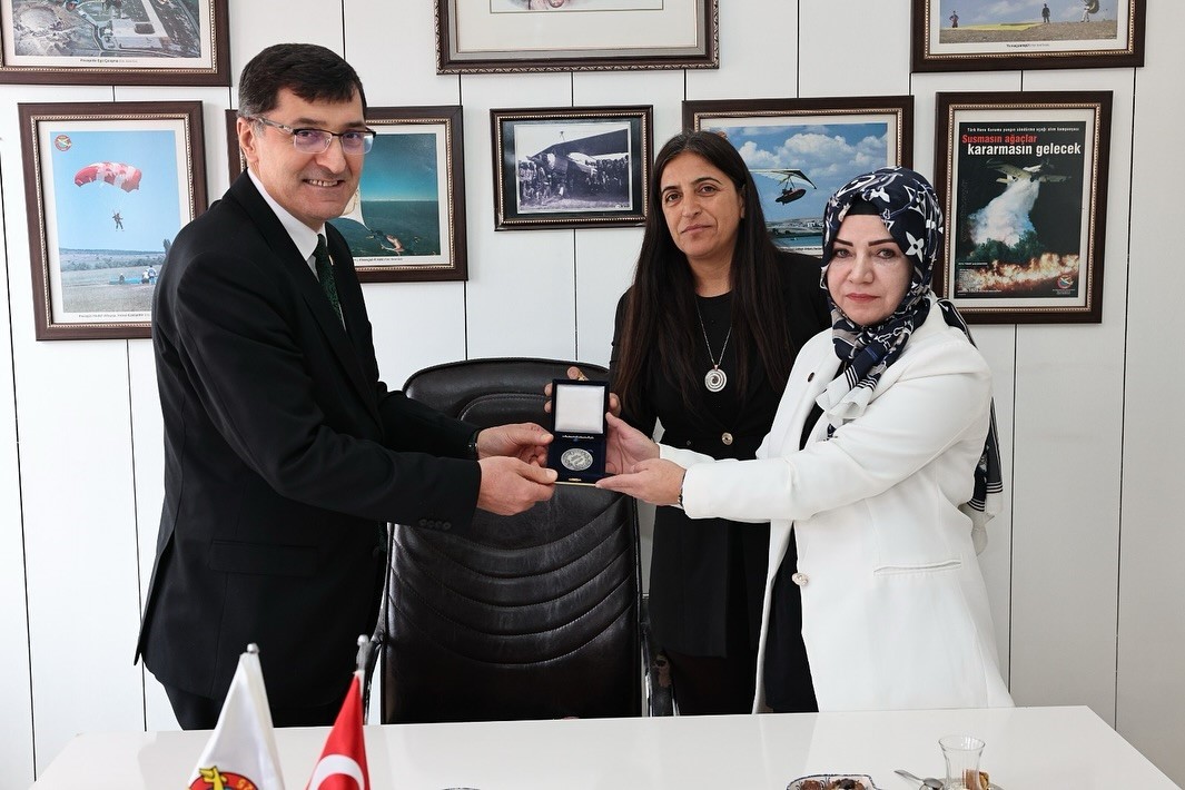 Başkan Eyüp Kahveci’den Türk Hava Kurumu’na destek ziyareti