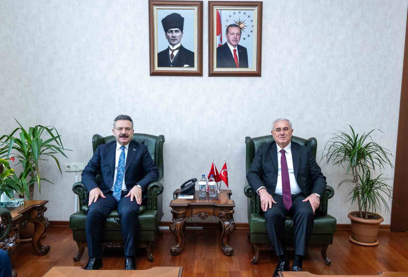 Kamu Başdenet&ccedil;isi Akarca, Vali Aksoy&rsquo;u ziyaret etti
