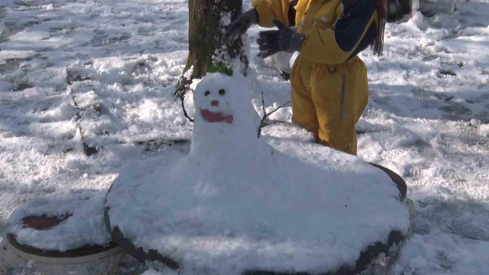&Ccedil;amlıca&rsquo;da &ccedil;ocuklar karın keyfini &ccedil;ıkardı
