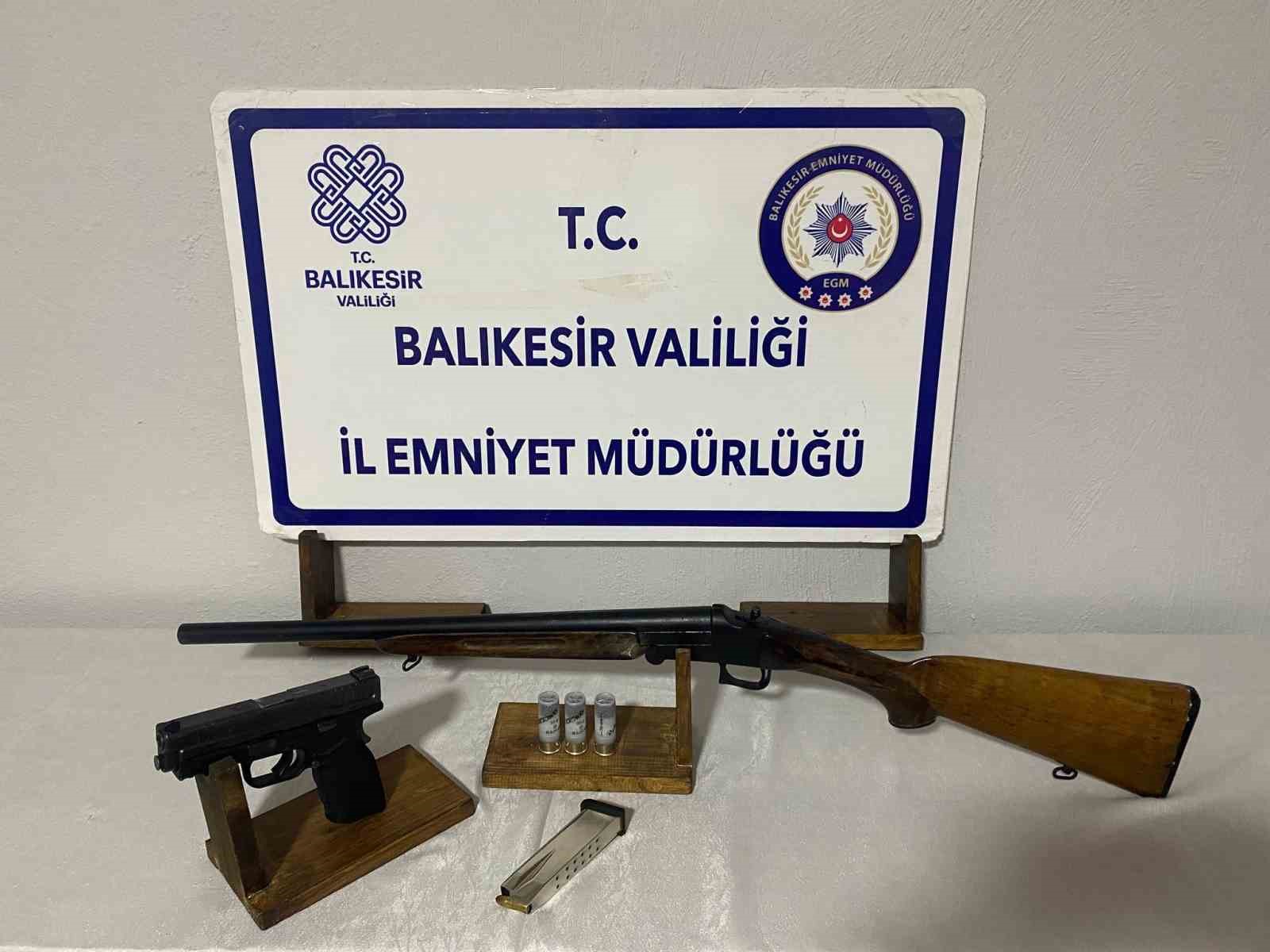 Balıkesir’de silahlı saldırıya ilişkin 3 şüpheli gözaltına alındı