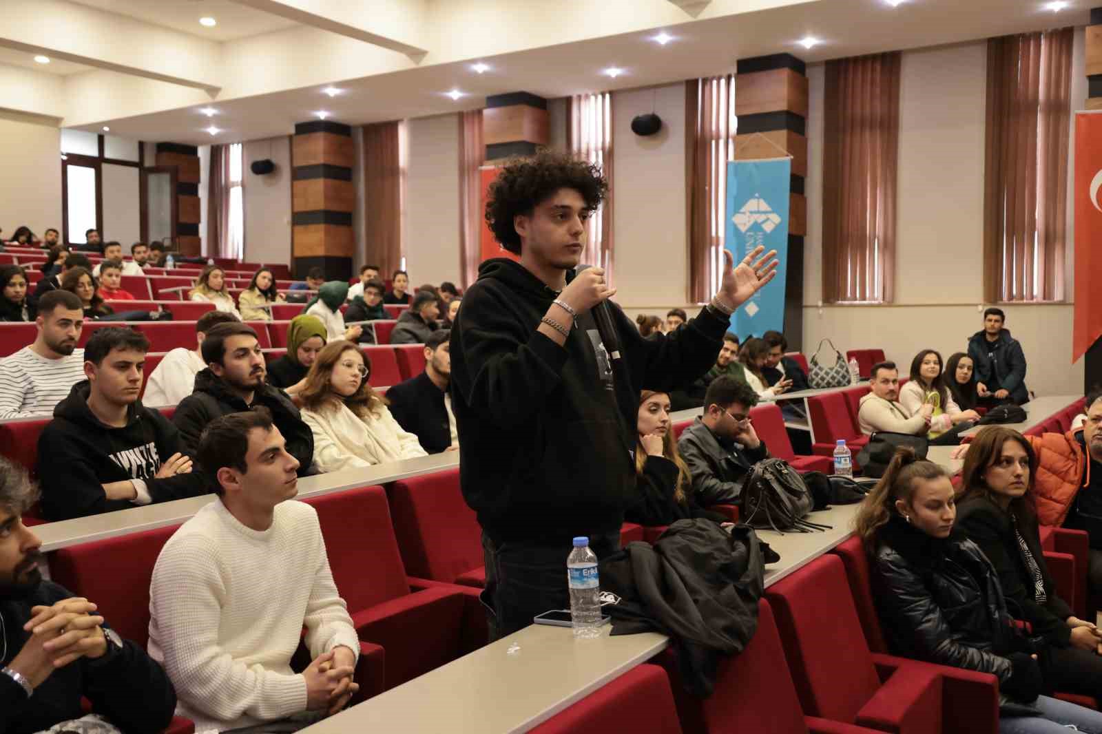 &Ouml;ğrenci toplulukları i&ccedil;in  &lsquo;&Uuml;NİDES&rsquo; proje bilgilendirme toplantısı yapıldı
