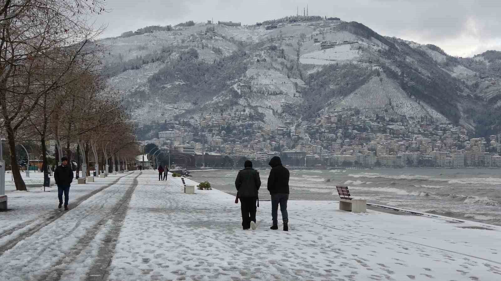 Ordu’ kar yağışı etkili oluyor