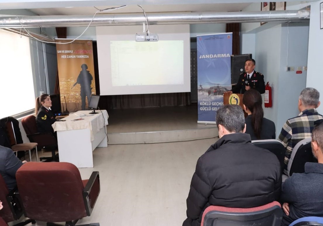 Jandarmadan gençlere kariyer planlama desteği
