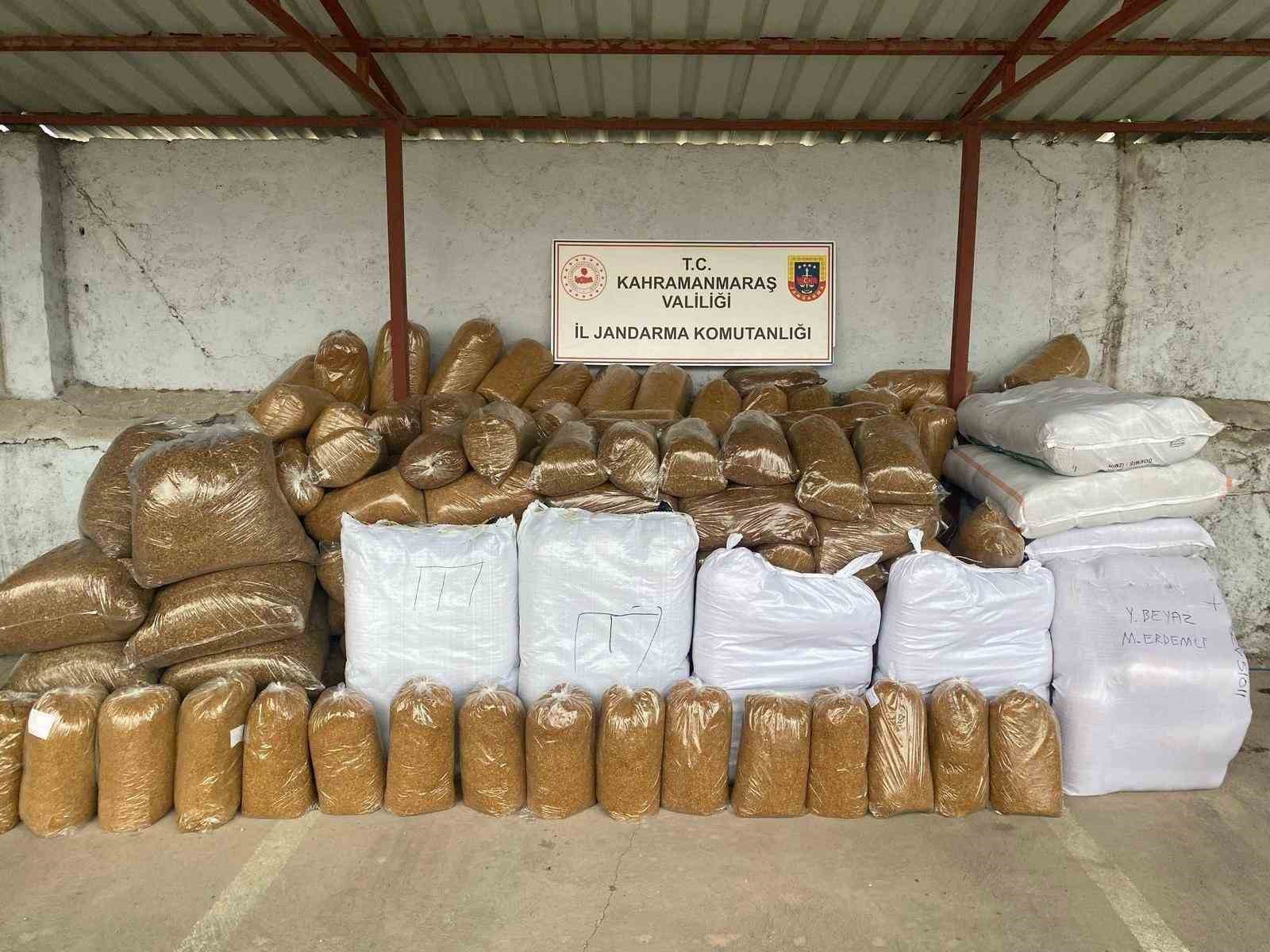 Kahramanmaraş’ta 1 ton 600 kilo kaçak tütün ele geçirildi