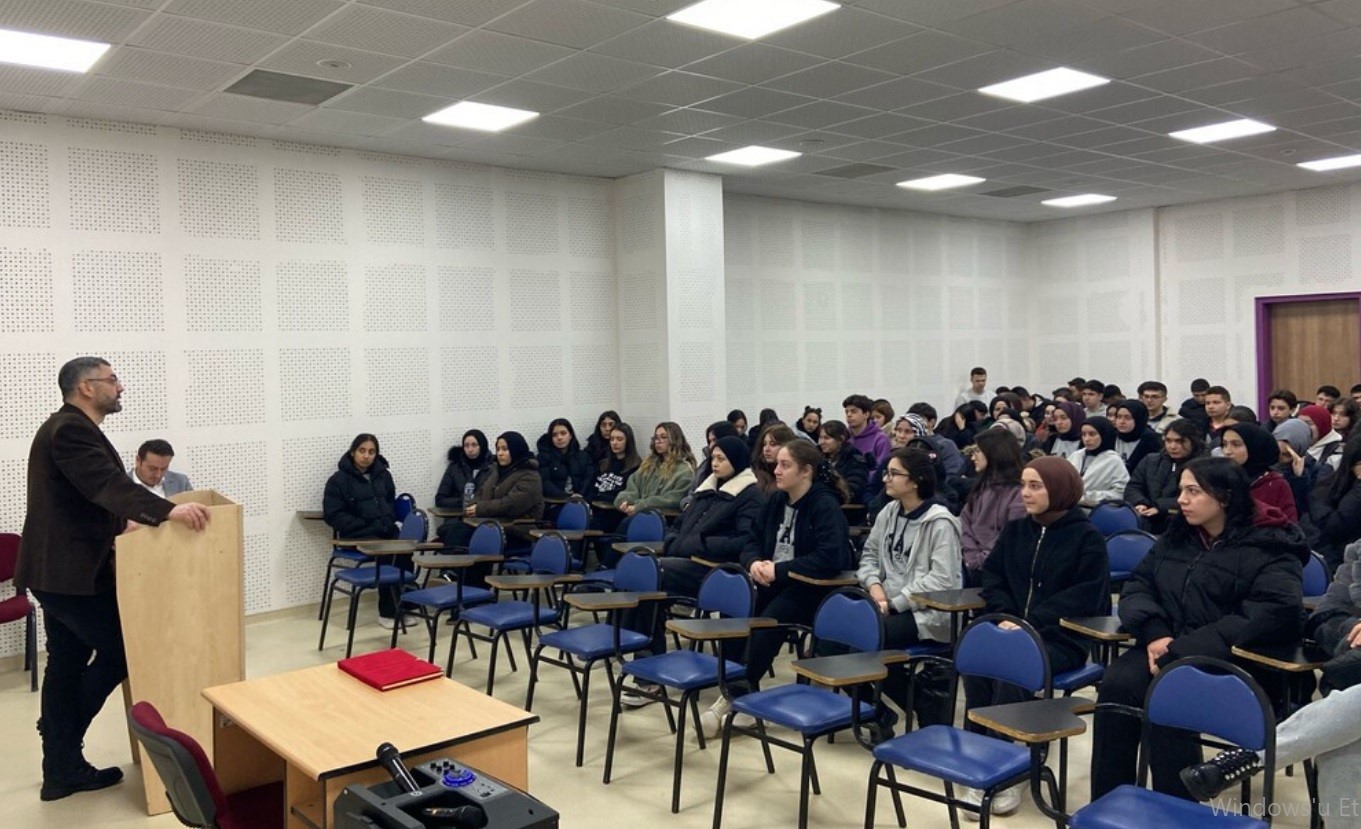 DPÜ Tavşanlı MYO’dan lise öğrencilerine kariyer tanıtımı