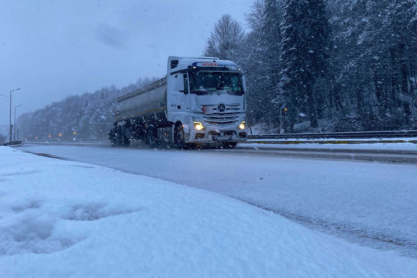 Bolu Dağı’nda kar etkili oluyor