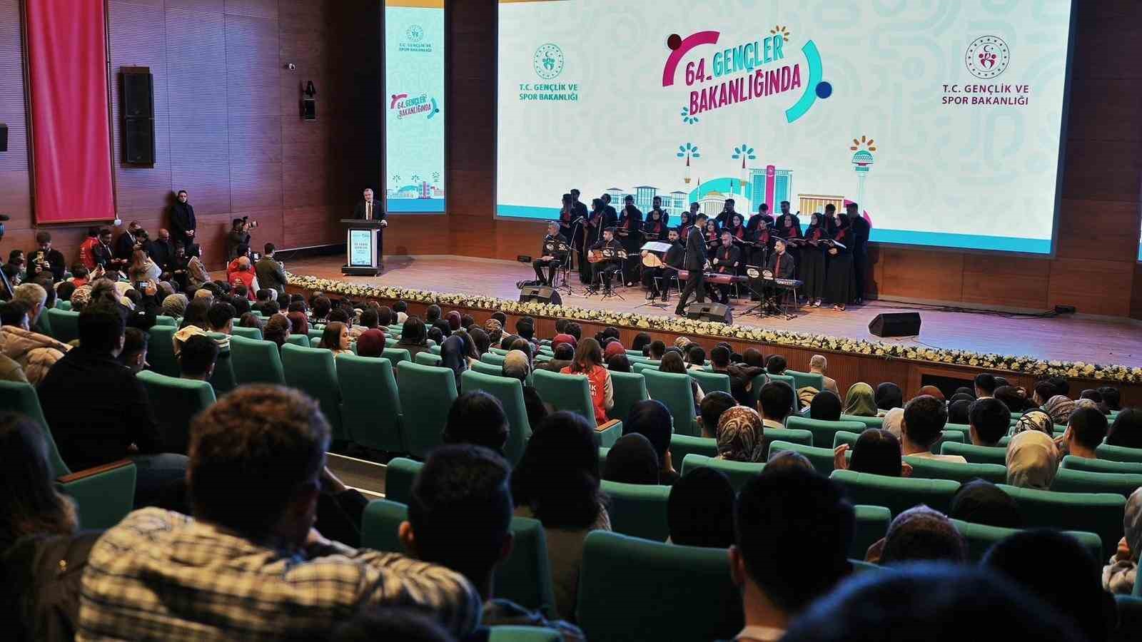 Ankara’da Muş rüzgarı esti