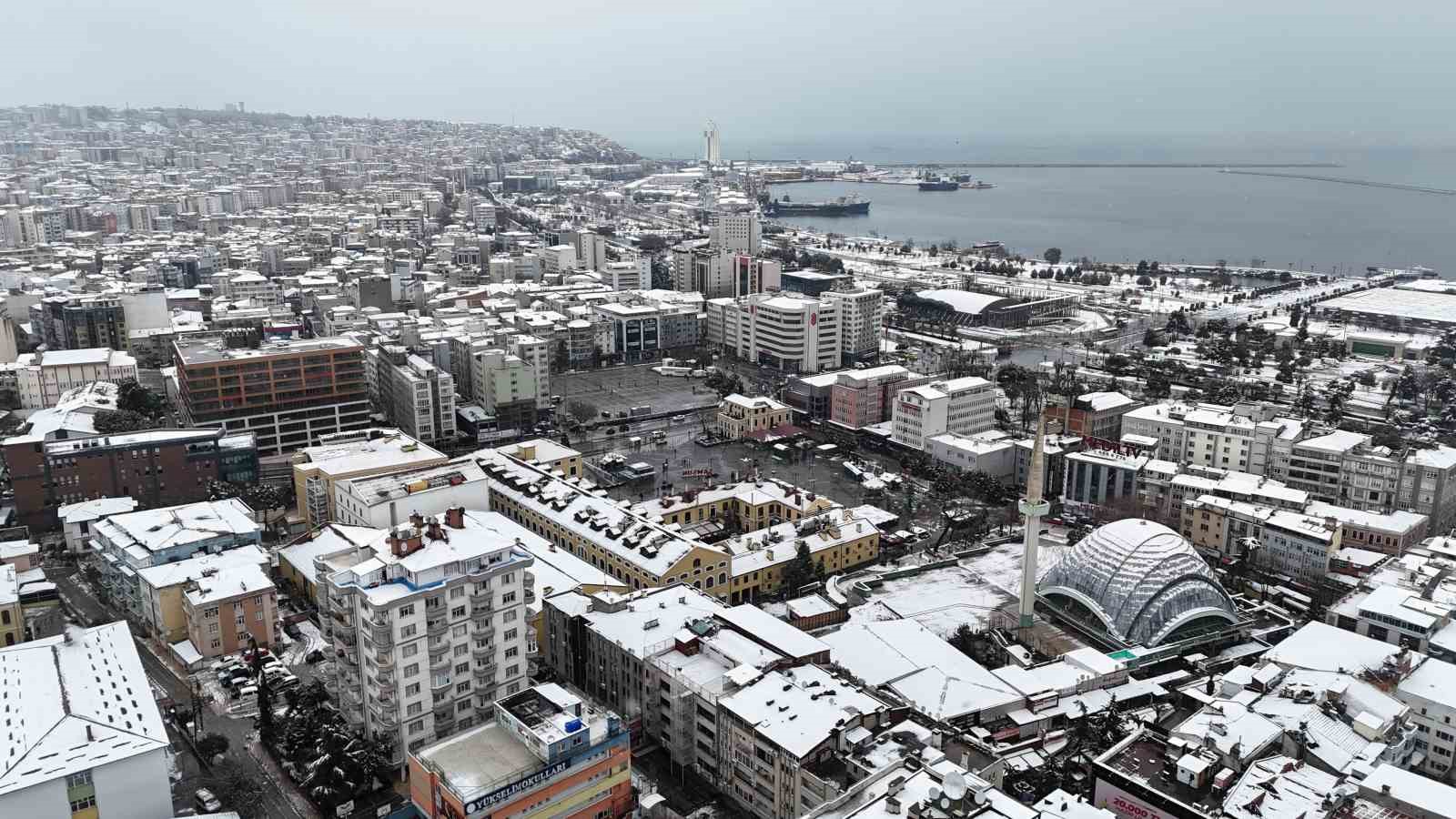 Samsun’da kartpostallık kar manzaraları havadan görüntülendi