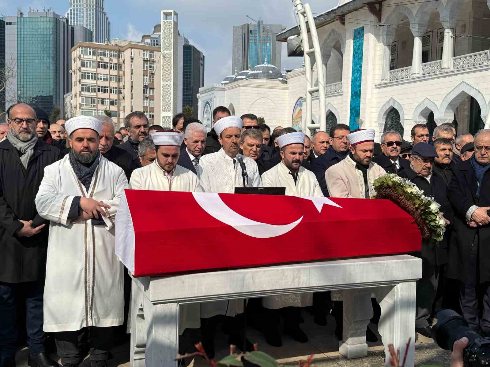 Eski Devlet Bakanı Ali Doğan, İstanbul’da son yolculuğuna uğurlandı