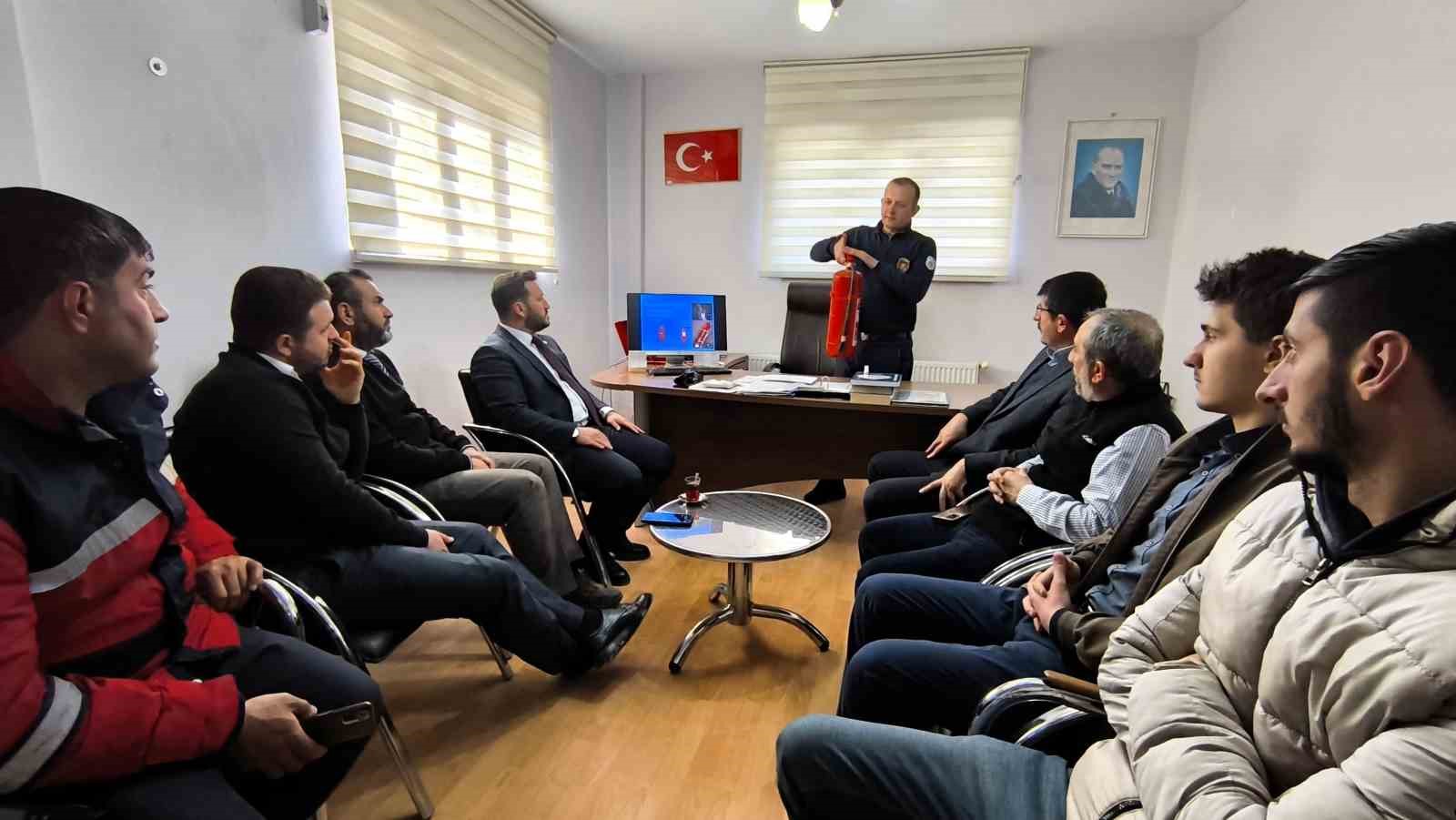 Darende M&uuml;ft&uuml;l&uuml;ğ&uuml;&rsquo;nde yangın g&uuml;venliği eğitimi
