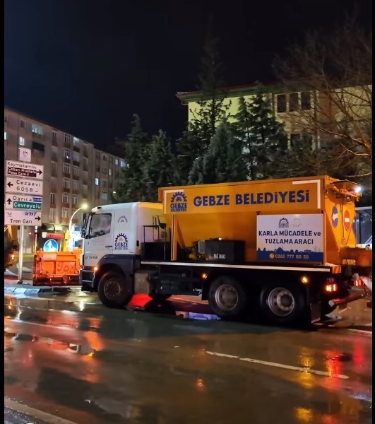 Gebze&rsquo;de ekipler kar teyakkuzunda
