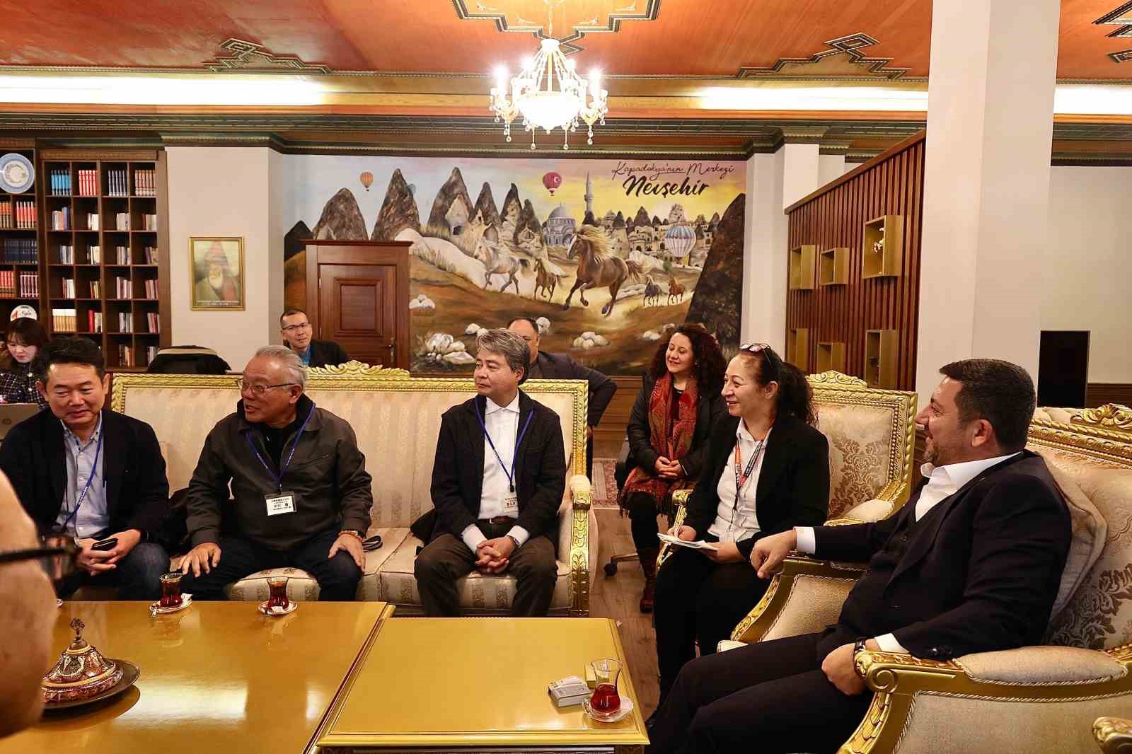 Japon heyetten Belediye Başkanı Rasim Arı’ya ziyaret