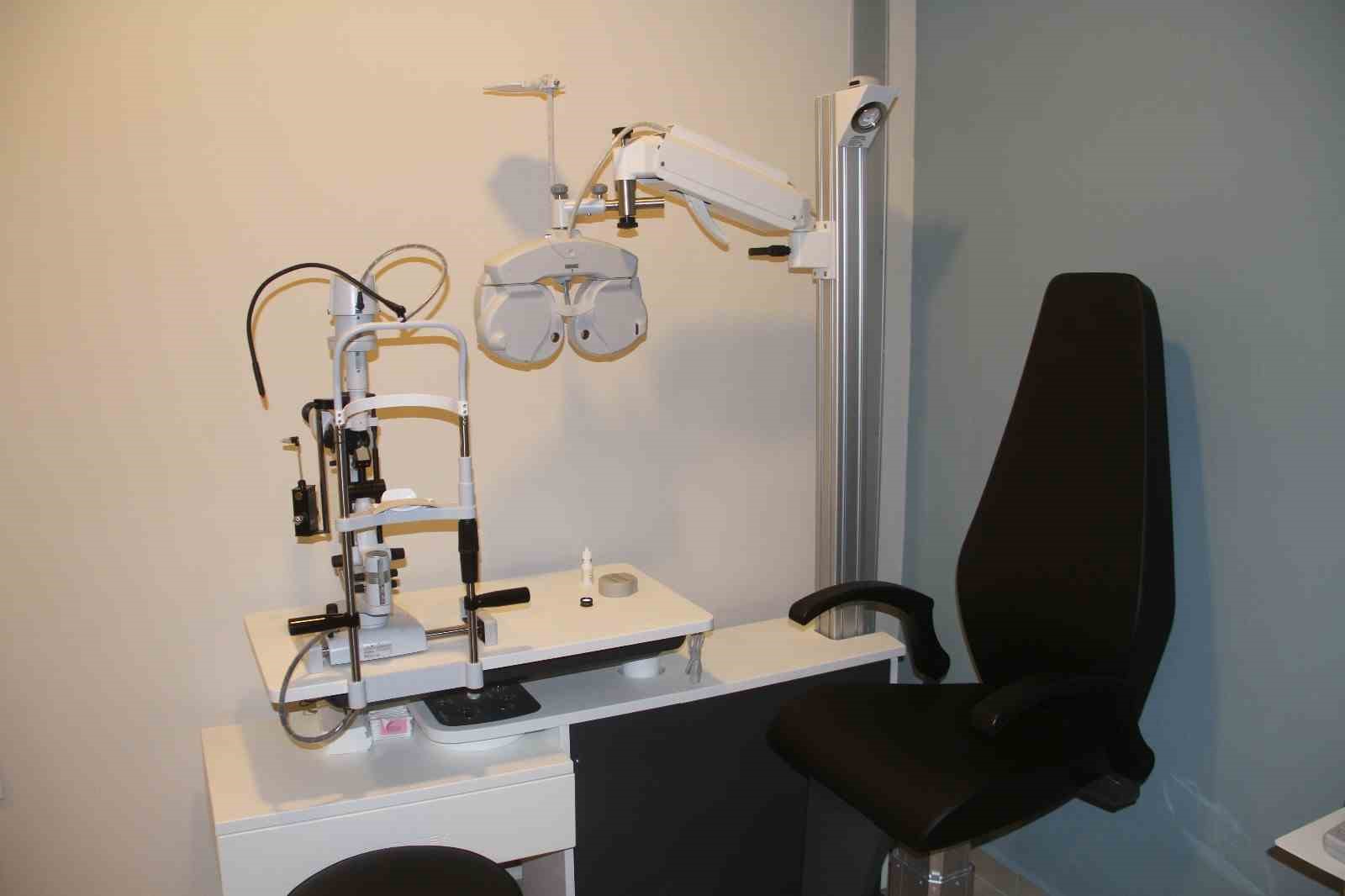 Esnaf Hastanesi&rsquo;nde G&ouml;zl&uuml;k ve Lenslere veda edilecek
