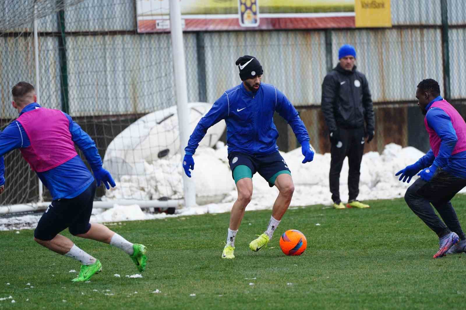 &Ccedil;aykur Rizespor Samsunspor hazırlıklarını s&uuml;rd&uuml;rd&uuml;
