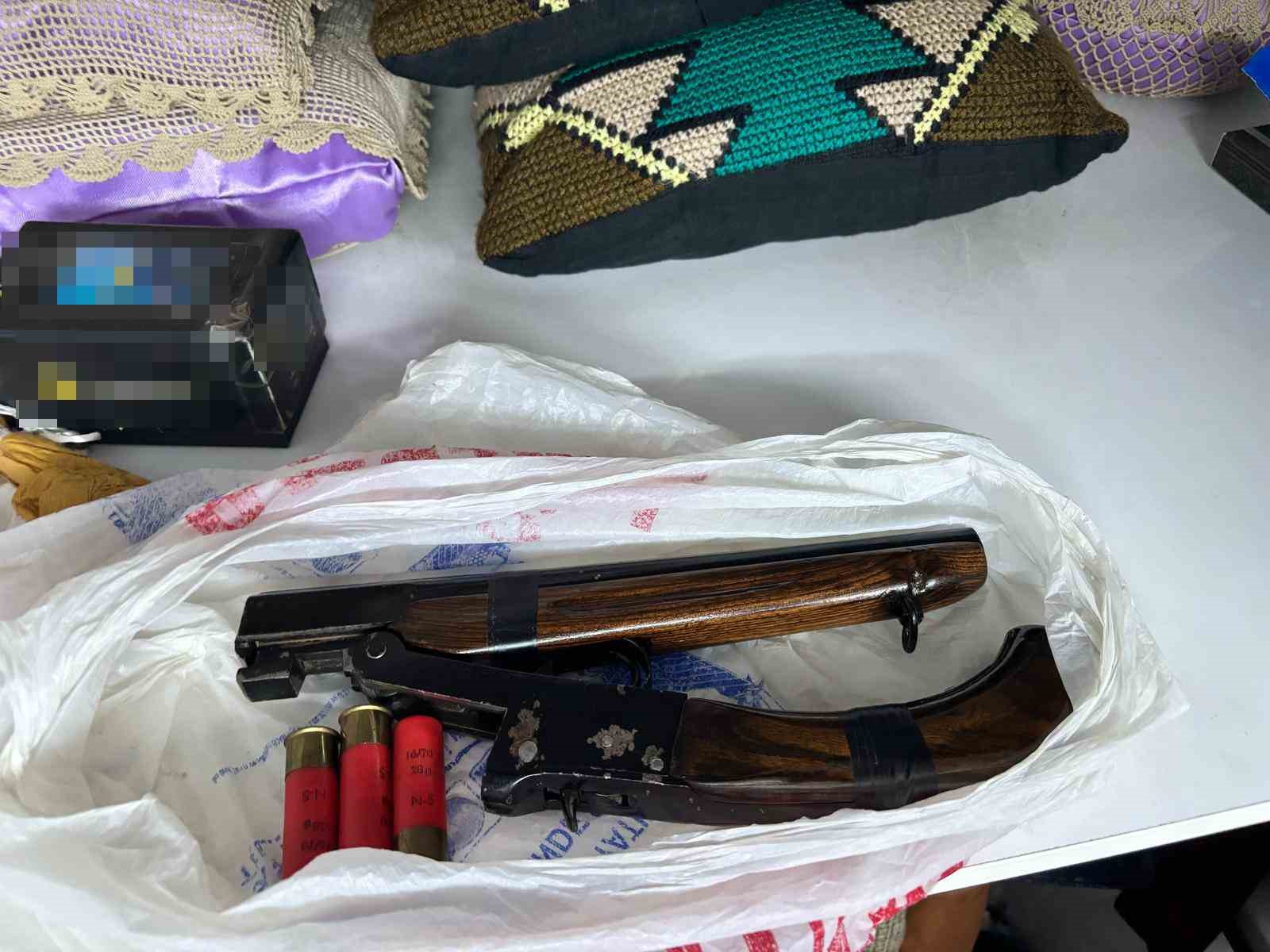 Osmaniye’de kaçak silah operasyonu: 8 gözaltı