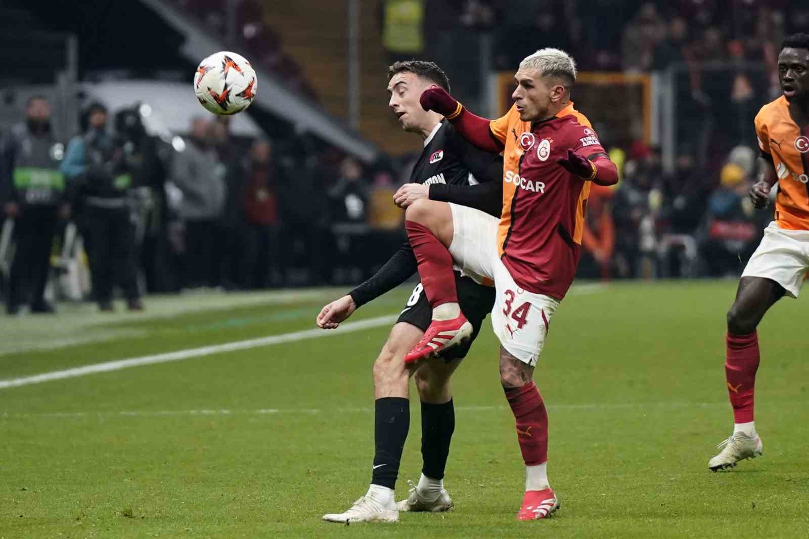 UEFA Avrupa Ligi: Galatasaray: 0 - AZ Alkmaar: 1 (İlk yarı)
