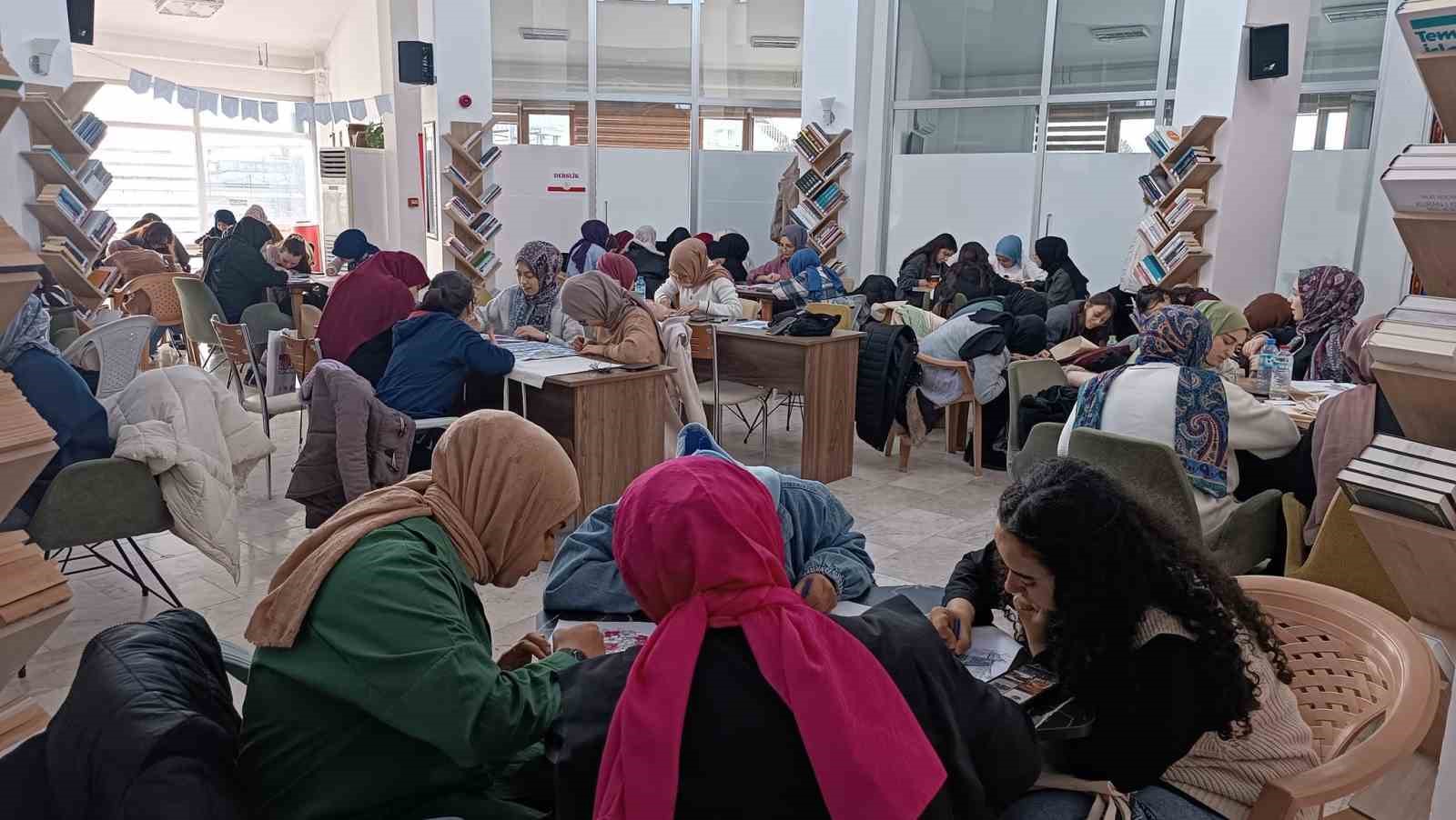 Bez çanta baskı atölyesi yapıldı