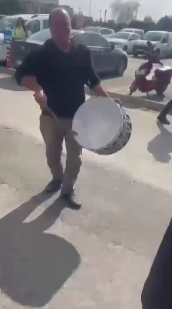 Kendisini gasp eden kardeşi tutuklanınca davul zurna &ccedil;aldırmıştı, şimdi oğlu tehdit ediyor
