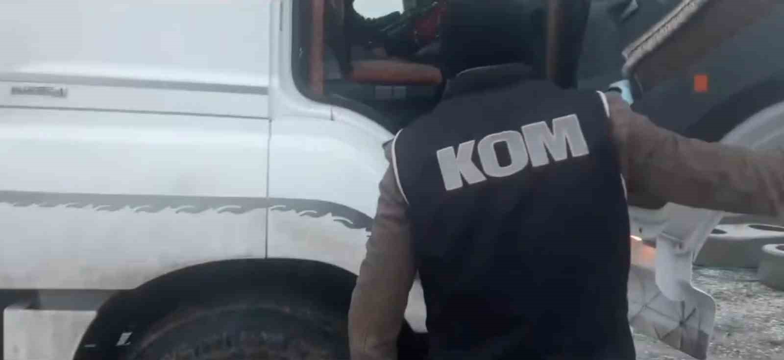 Bilecik&rsquo;te 710 paket ka&ccedil;ak sigara ele ge&ccedil;irildi
