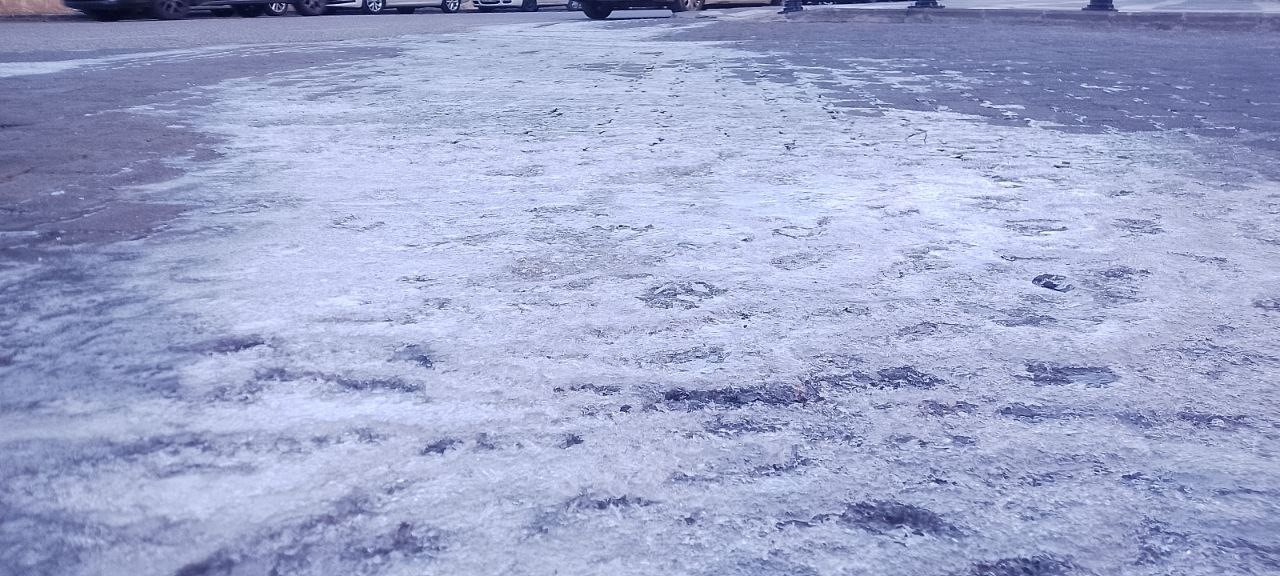 Şanlıurfa’da su birikintileri buz tuttu 6 Şanlıurfa’da su birikintileri buz tuttu