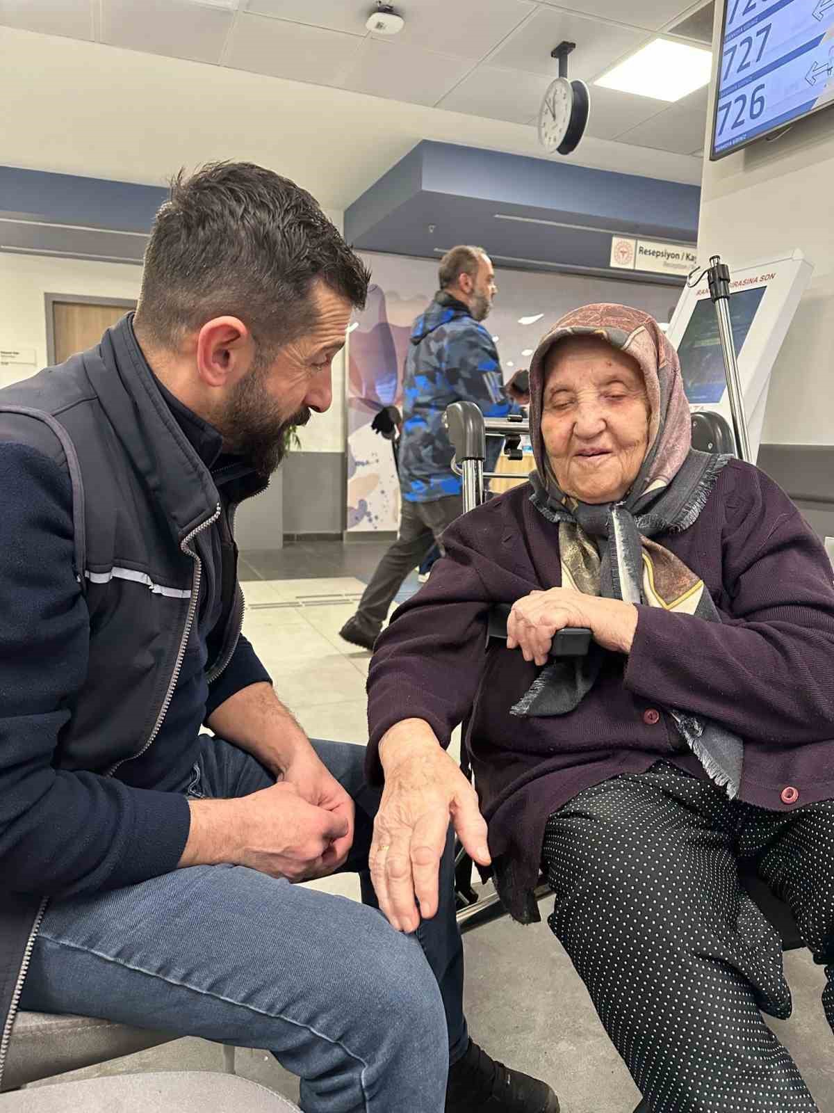94 yaşındaki Sebile Nine’ye "Alo Evlat Sağlık" hizmeti