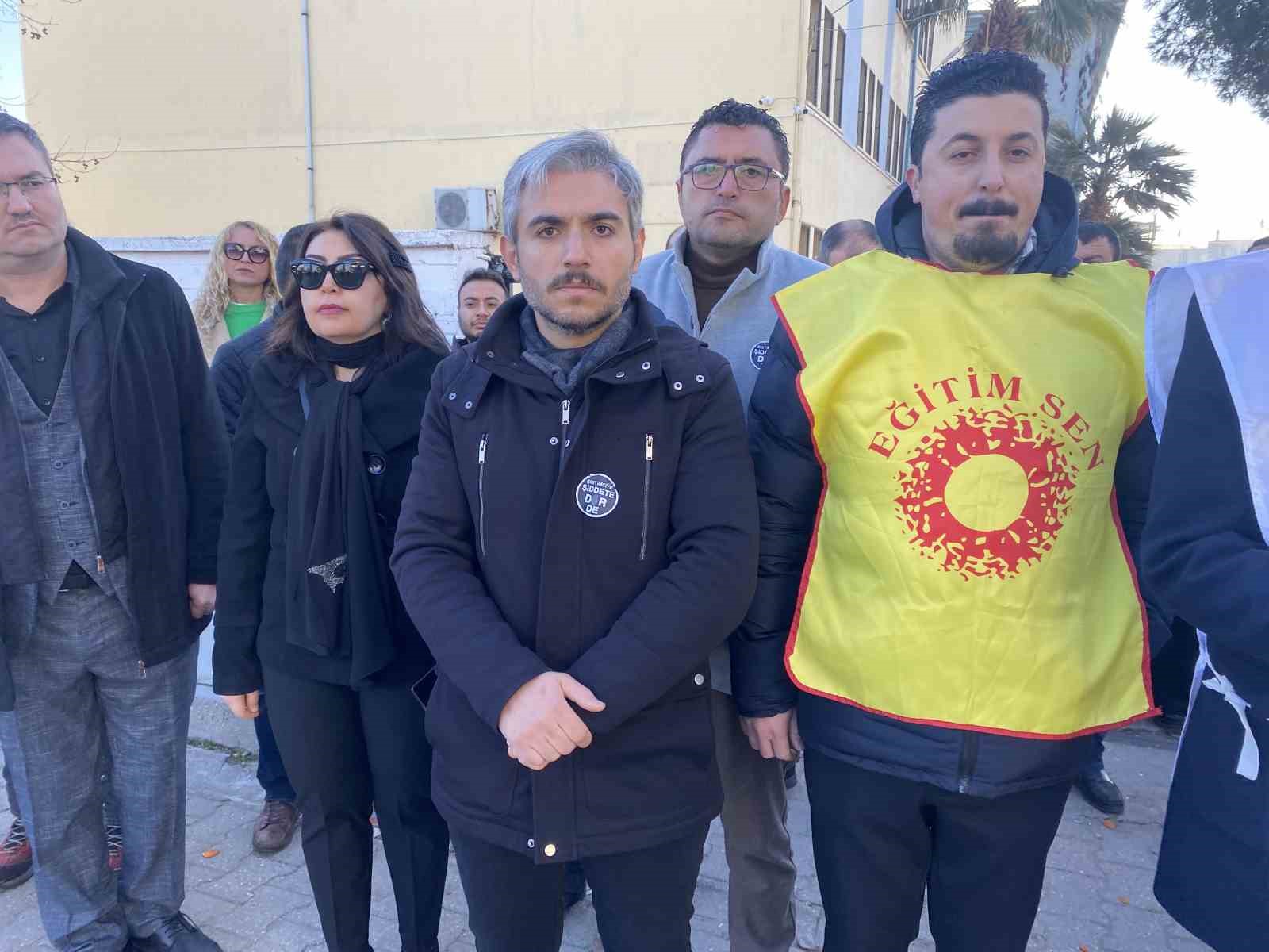 Alaşehir&rsquo;de &ouml;ğretmeni darp ettiler
