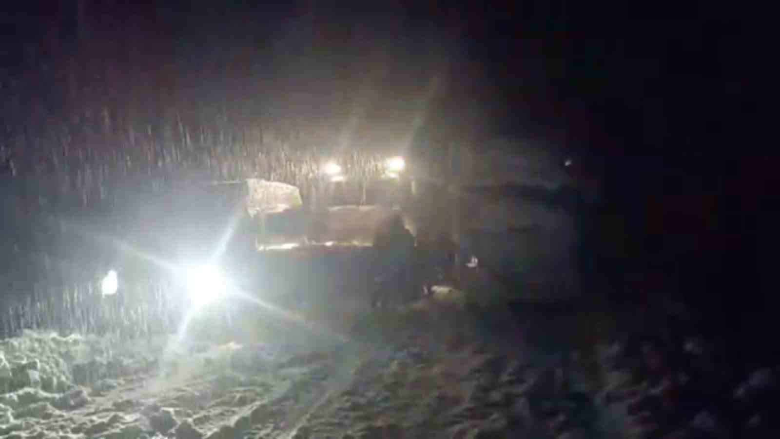 Şırnak’ta ekiplerin kar nöbeti devam ediyor
