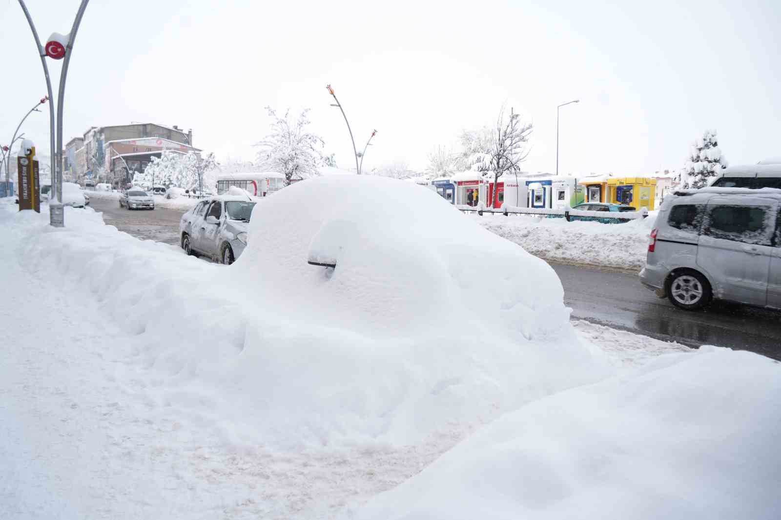 Muş&rsquo;ta 303 k&ouml;y yolu ulaşıma kapandı
