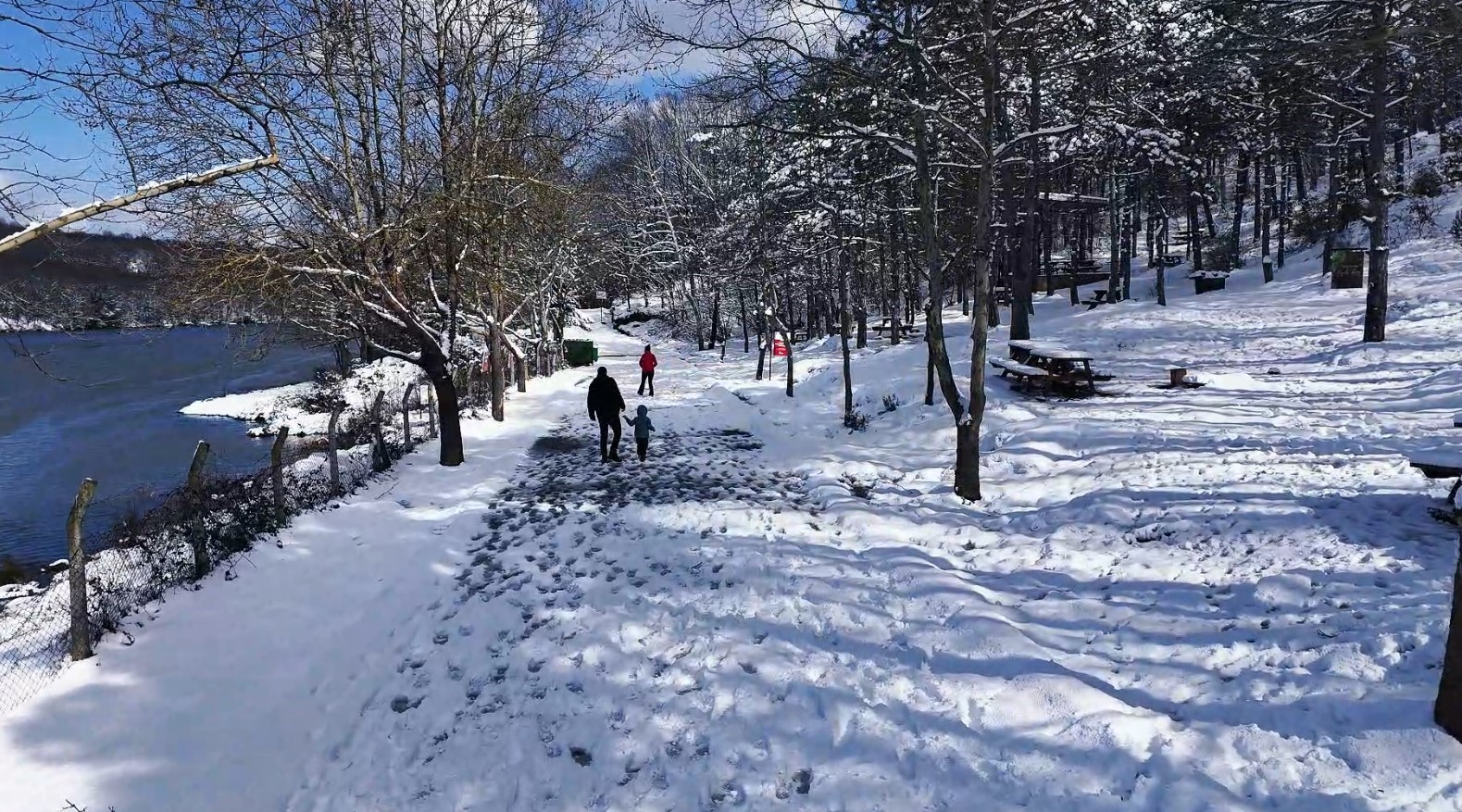 Beyaza bürünen Göktürk Tabiat Parkı havadan görüntülendi
